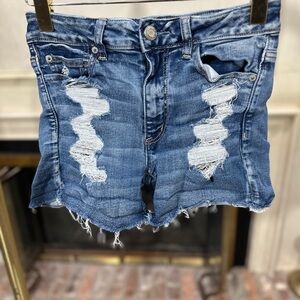 American Eagle Hi-Rise Shortie Distressed Denim Shorts Super‎ Stretch — Size 6